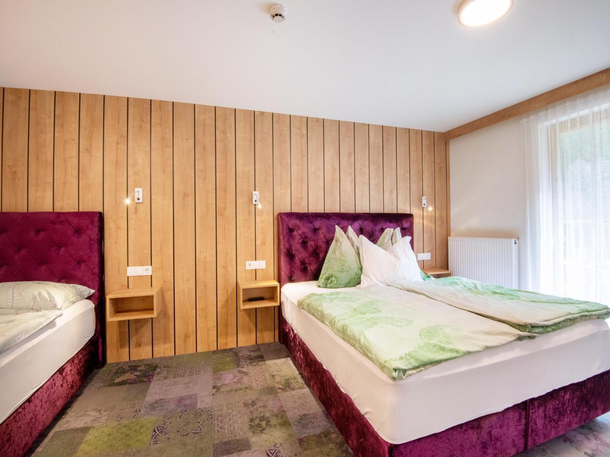 Apartment Lovely With Sauna Storage Pool Terrace Wald im Pinzgau