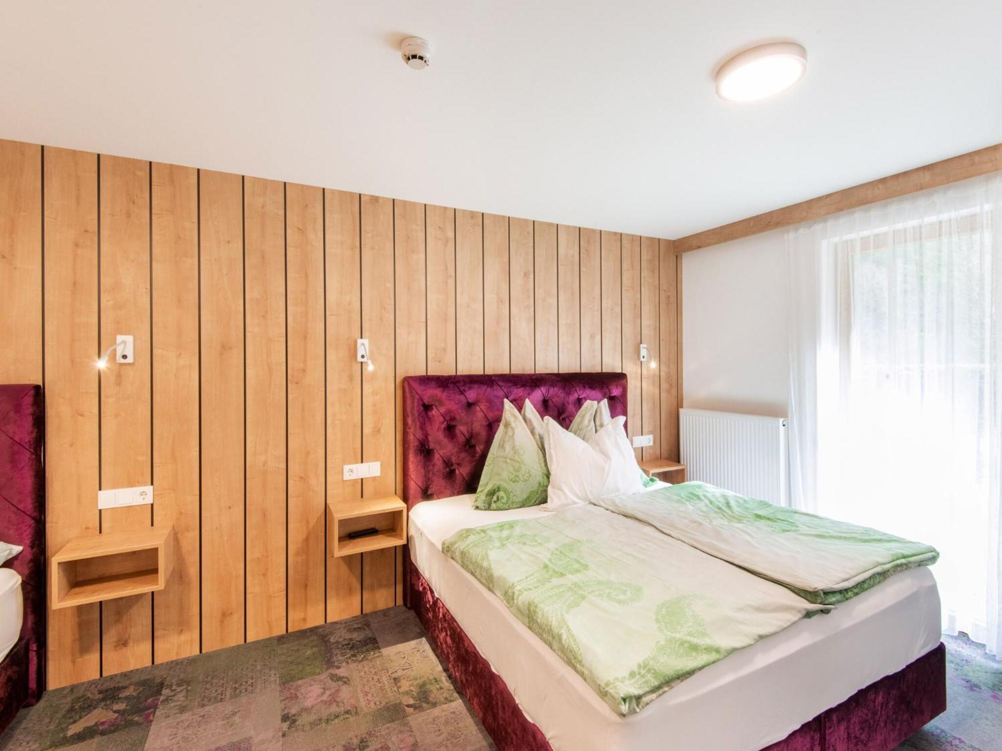 Apartment Lovely With Sauna Storage Pool Terrace Wald im Pinzgau