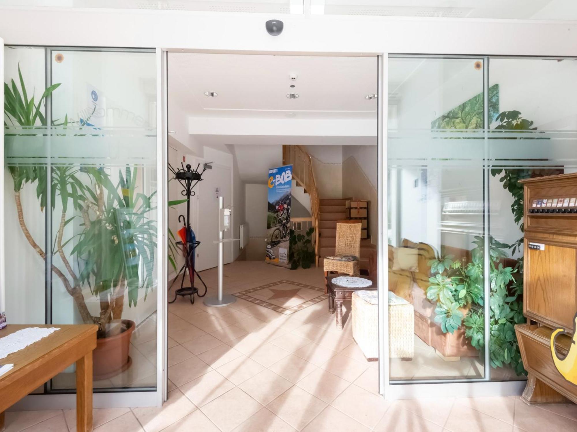 Lovely With Sauna Storage Pool Terrace Apartment *