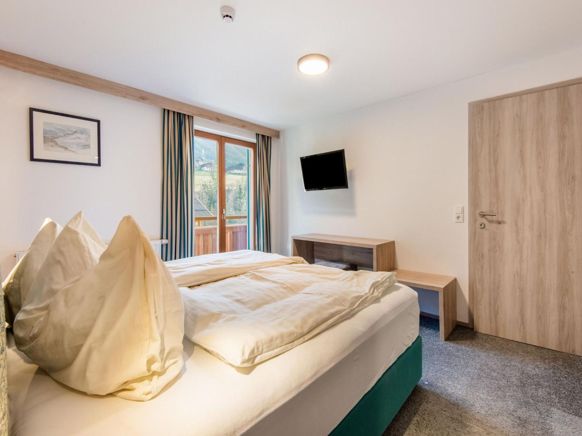 Apartment Lovely With Sauna Storage Pool Terrace Wald im Pinzgau
