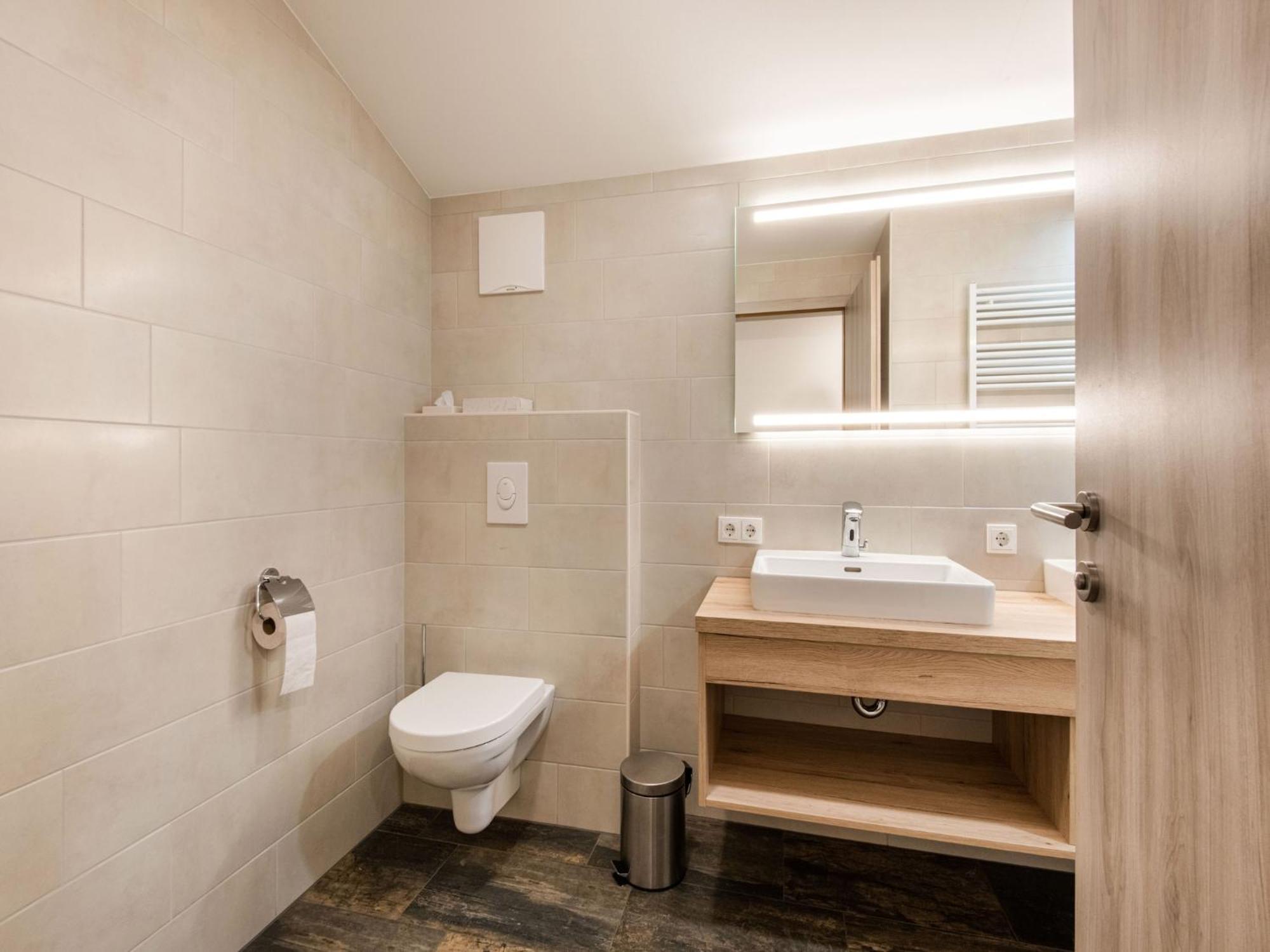 Lovely With Sauna Storage Pool Terrace *